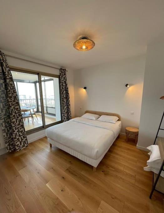 Penthouse / 2 Bedrooms In City Center Of Angers Exterior photo
