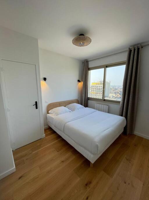Penthouse / 2 Bedrooms In City Center Of Angers Exterior photo